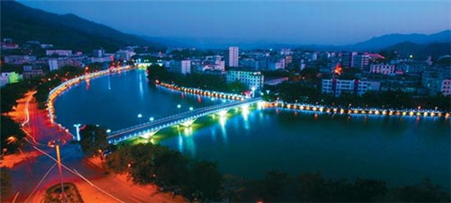 非常好听的藏族佛歌是什么（非常好听的藏语佛歌）